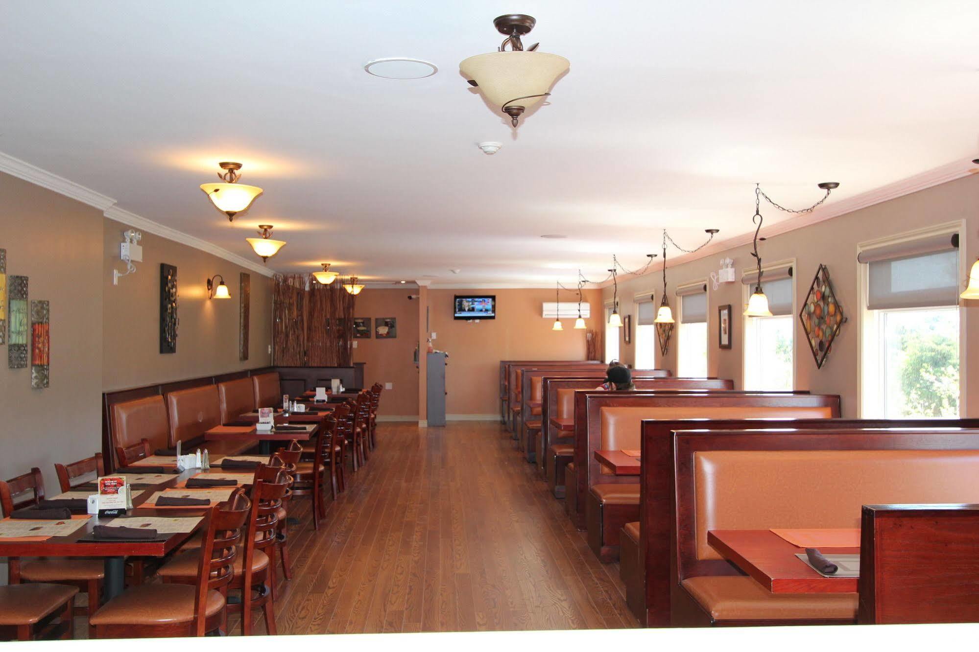 Hotel Mount Pearl Mount Pearl Park Екстериор снимка