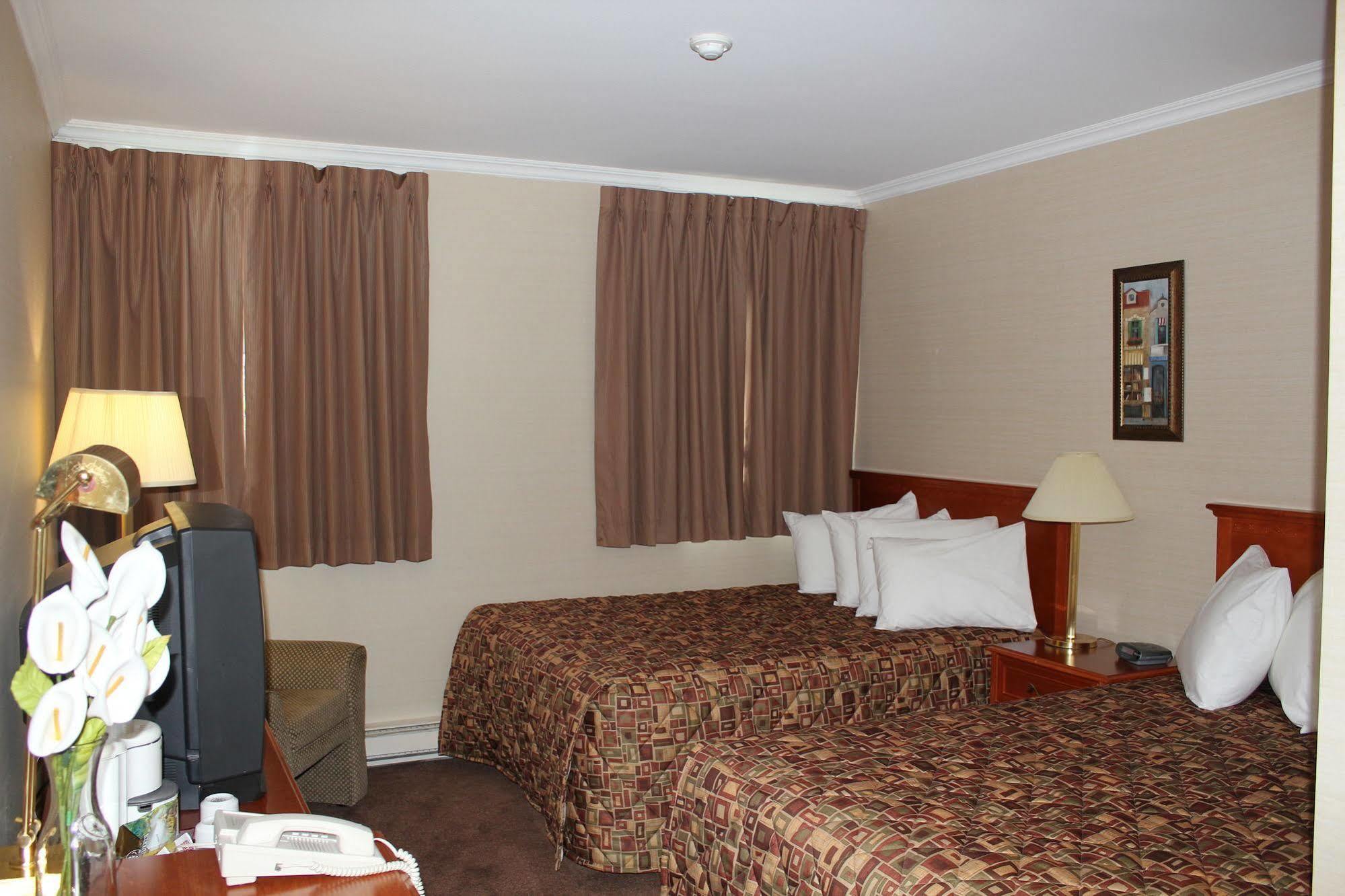 Hotel Mount Pearl Mount Pearl Park Екстериор снимка